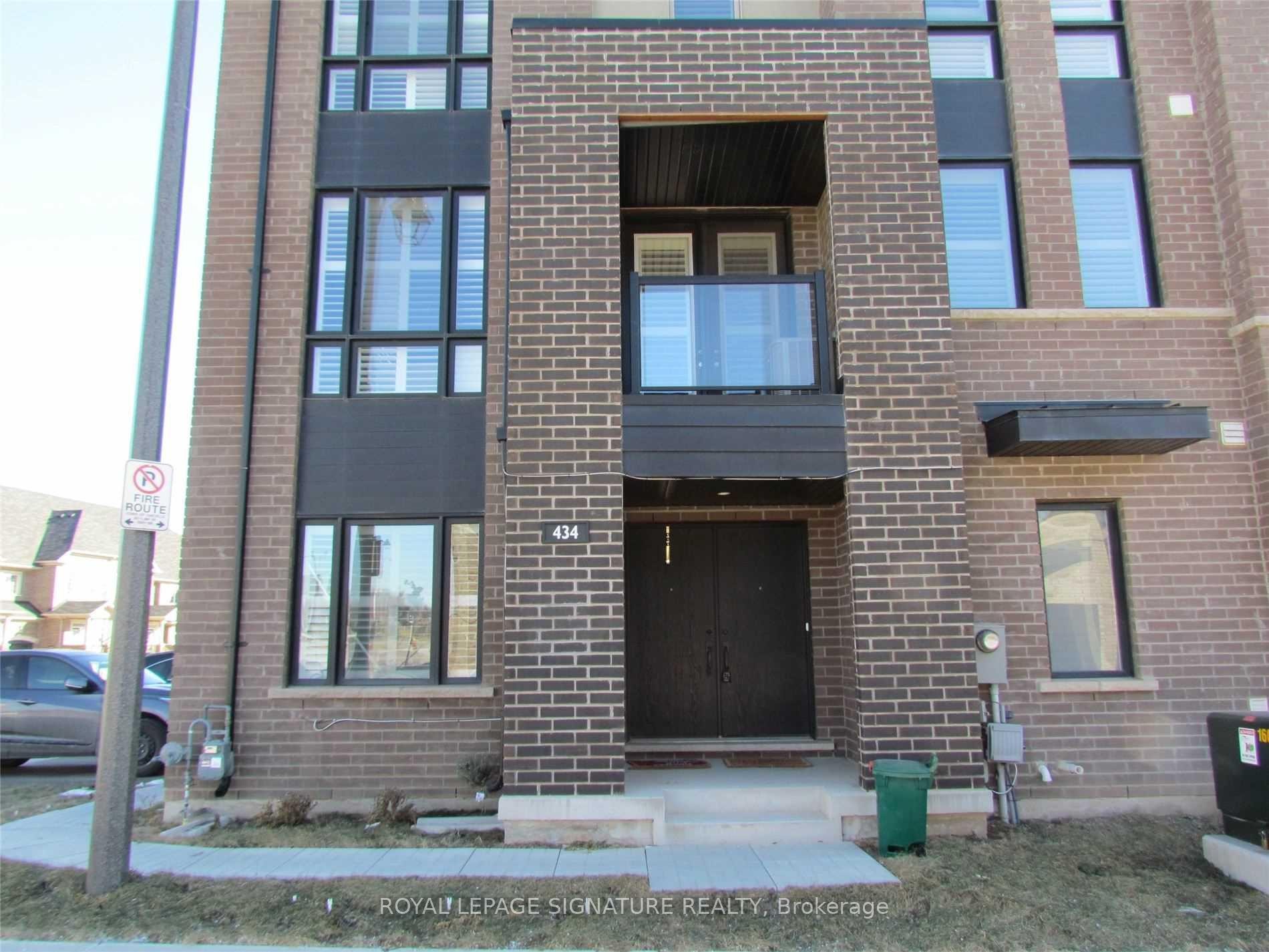 434 Athabasca Common, Oakville, ON - Outdoor