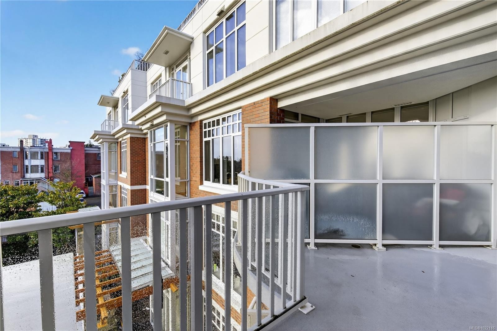 415-999 Burdett Ave, Victoria, BC - Outdoor With Balcony