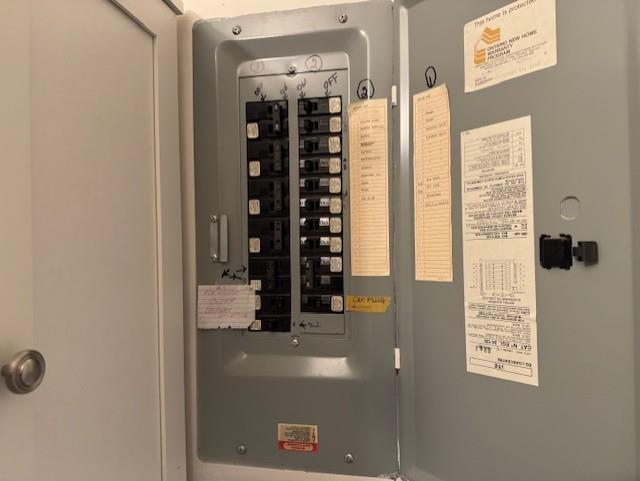 401 800 Gordon Street, Thunder Bay, ON - Indoor Photo Showing Other Room