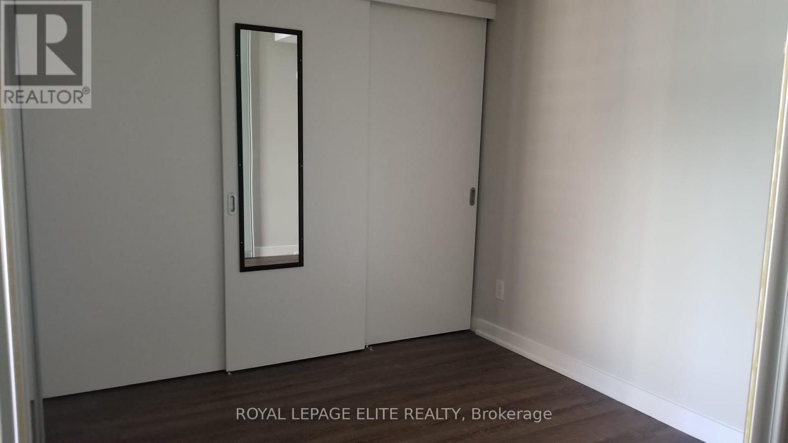 110 Charles Street E, Toronto, ON - Indoor Photo Showing Other Room