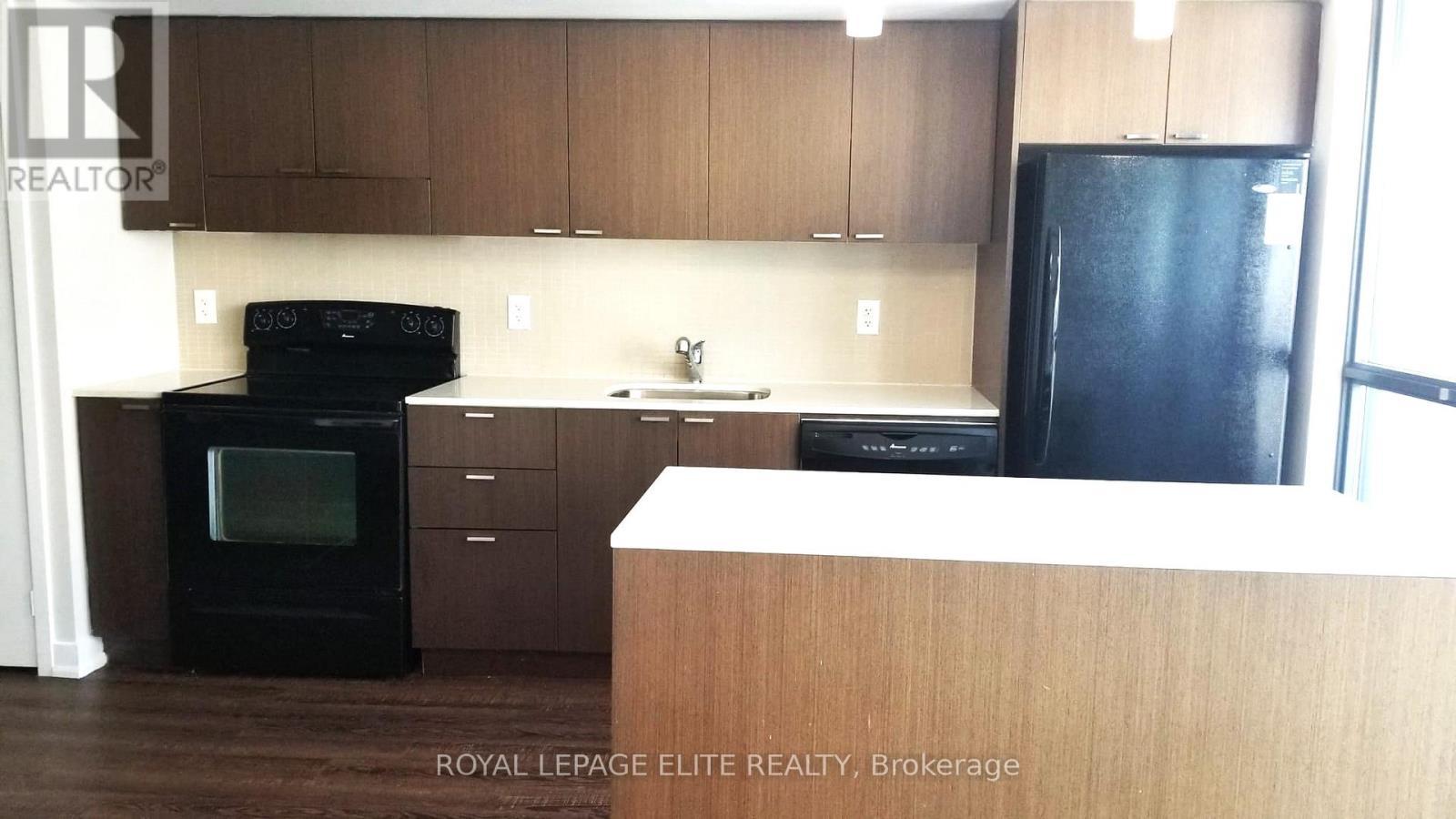110 Charles Street E, Toronto, ON - Indoor Photo Showing Kitchen