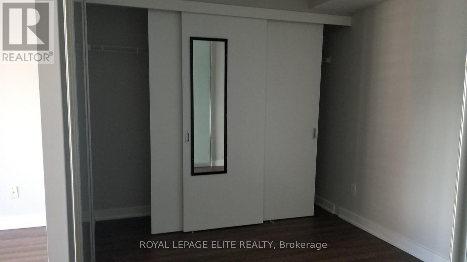 110 Charles Street E, Toronto, ON - Photo Showing Other Room