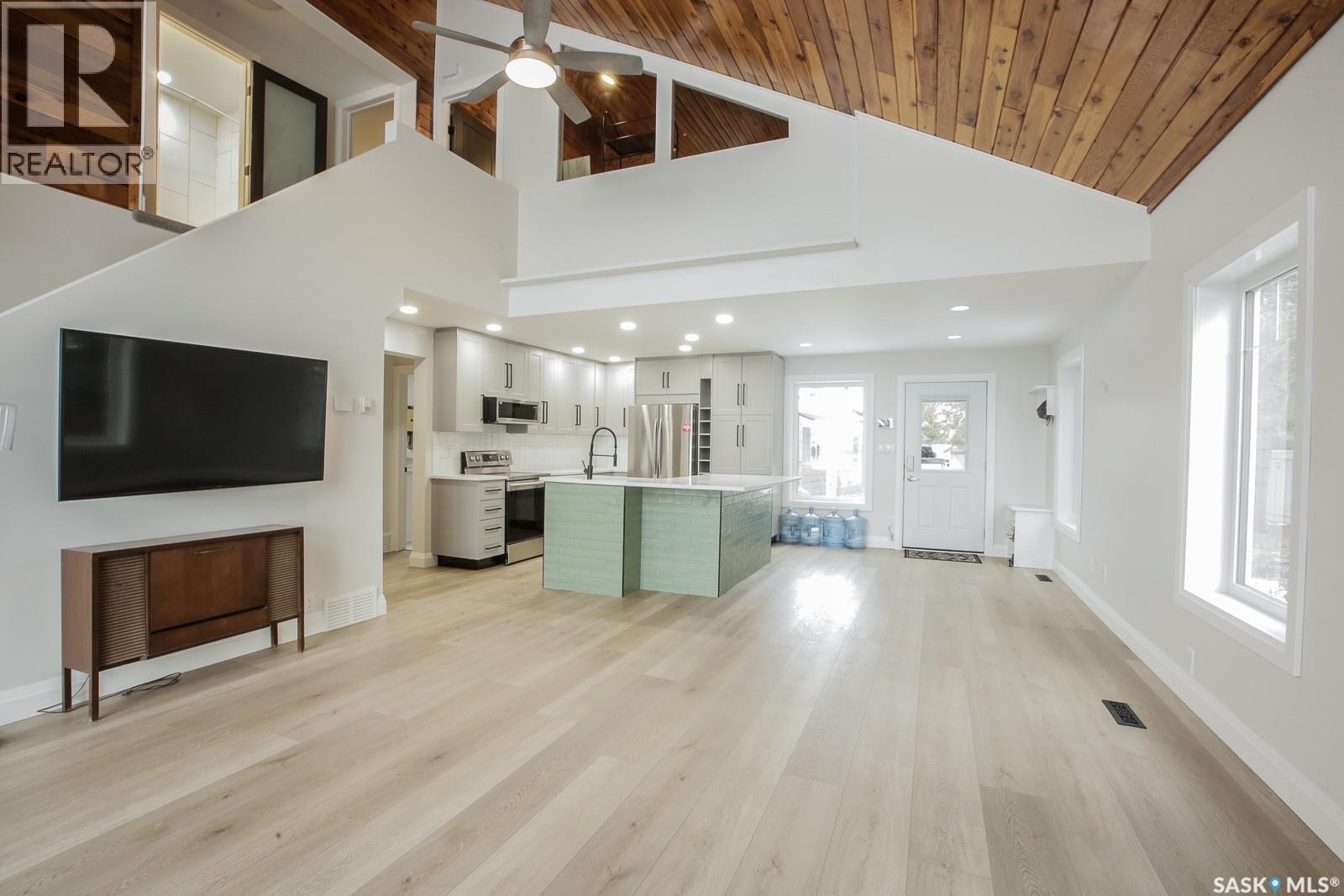 2 Lakeview Lane, Katepwa Beach, SK - Indoor