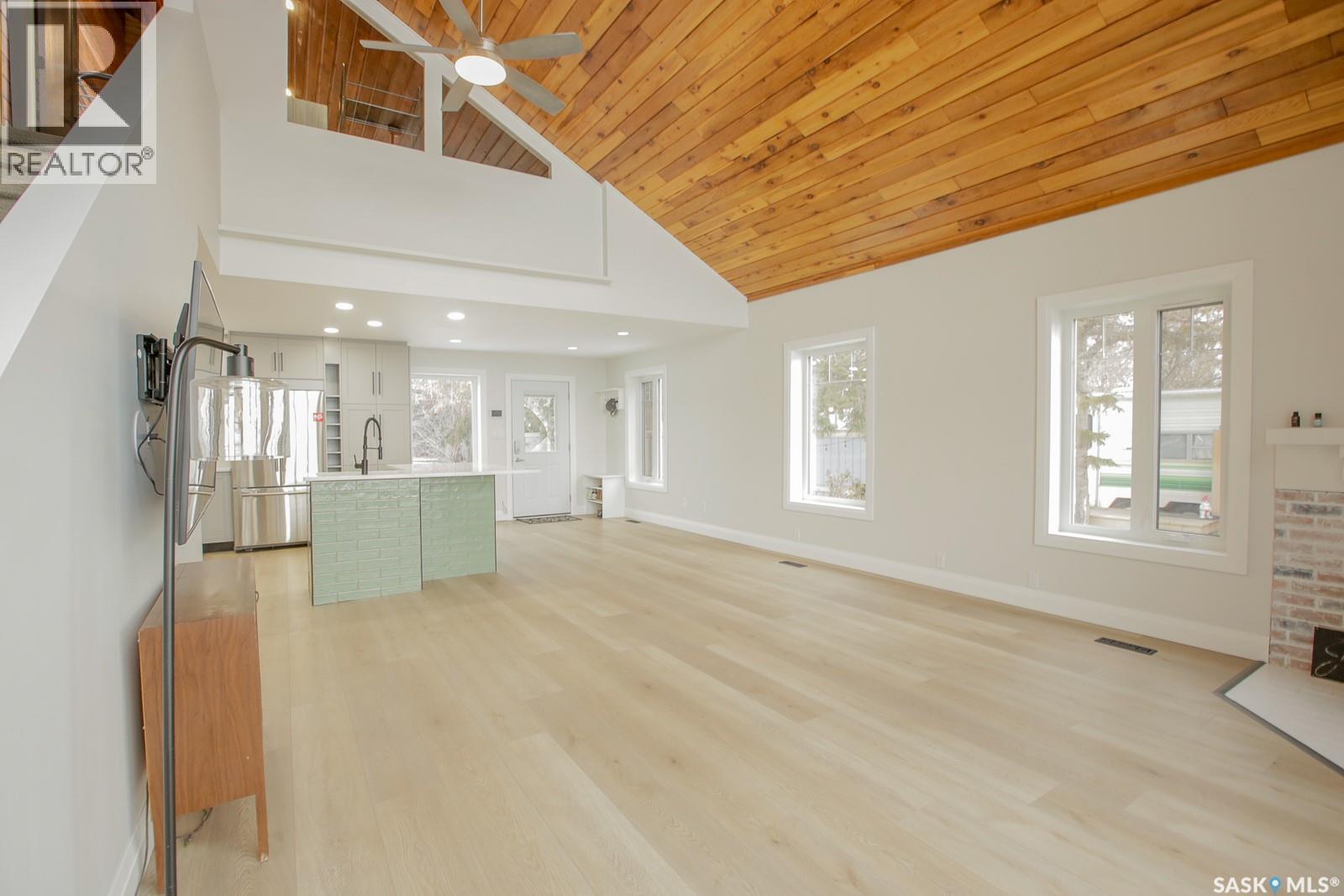 2 Lakeview Lane, Katepwa Beach, SK - Indoor With Fireplace