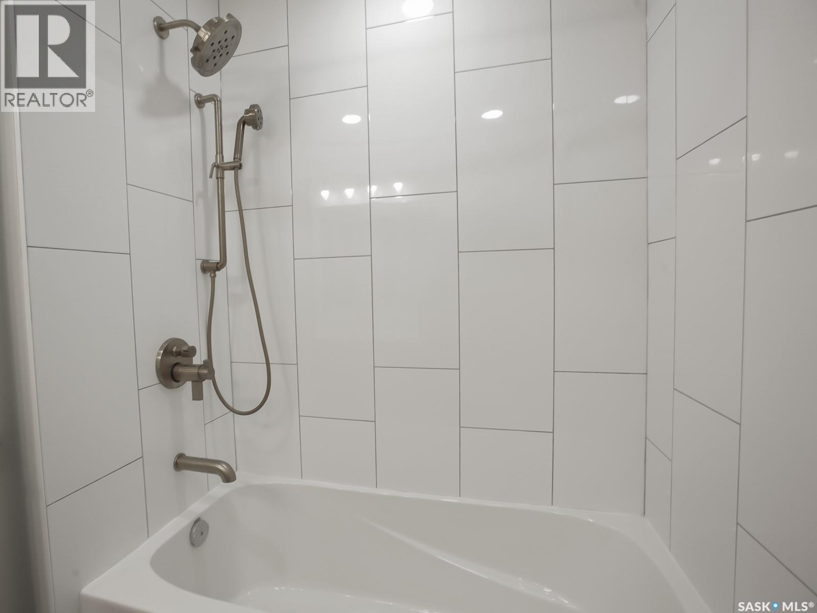 2 Lakeview Lane, Katepwa Beach, SK - Indoor Photo Showing Bathroom