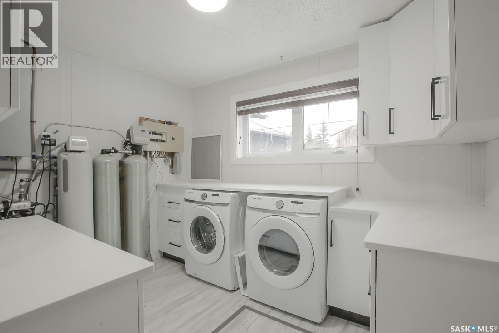 2 Lakeview Lane, Katepwa Beach, SK - Indoor Photo Showing Laundry Room