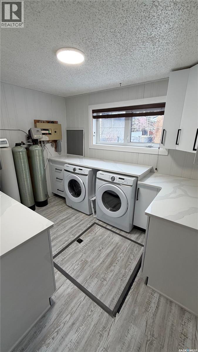 2 Lakeview Lane, Katepwa Beach, SK - Indoor Photo Showing Laundry Room