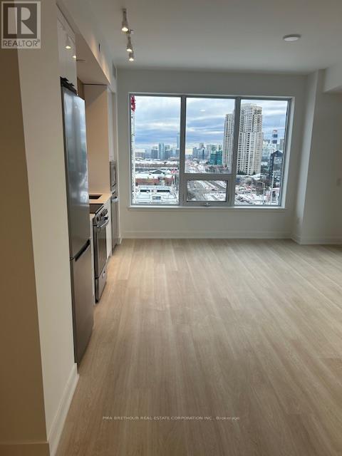 805 - 5105 Hurontario Street, Mississauga, ON - Indoor