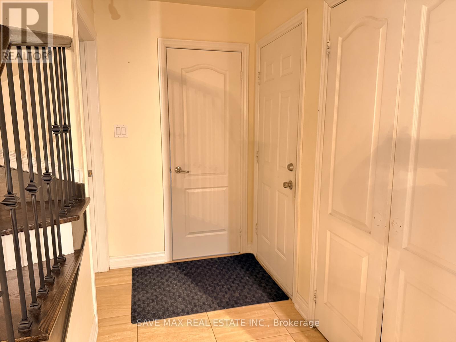 234 Waterbury Street, Caledon, ON - Indoor Photo Showing Other Room