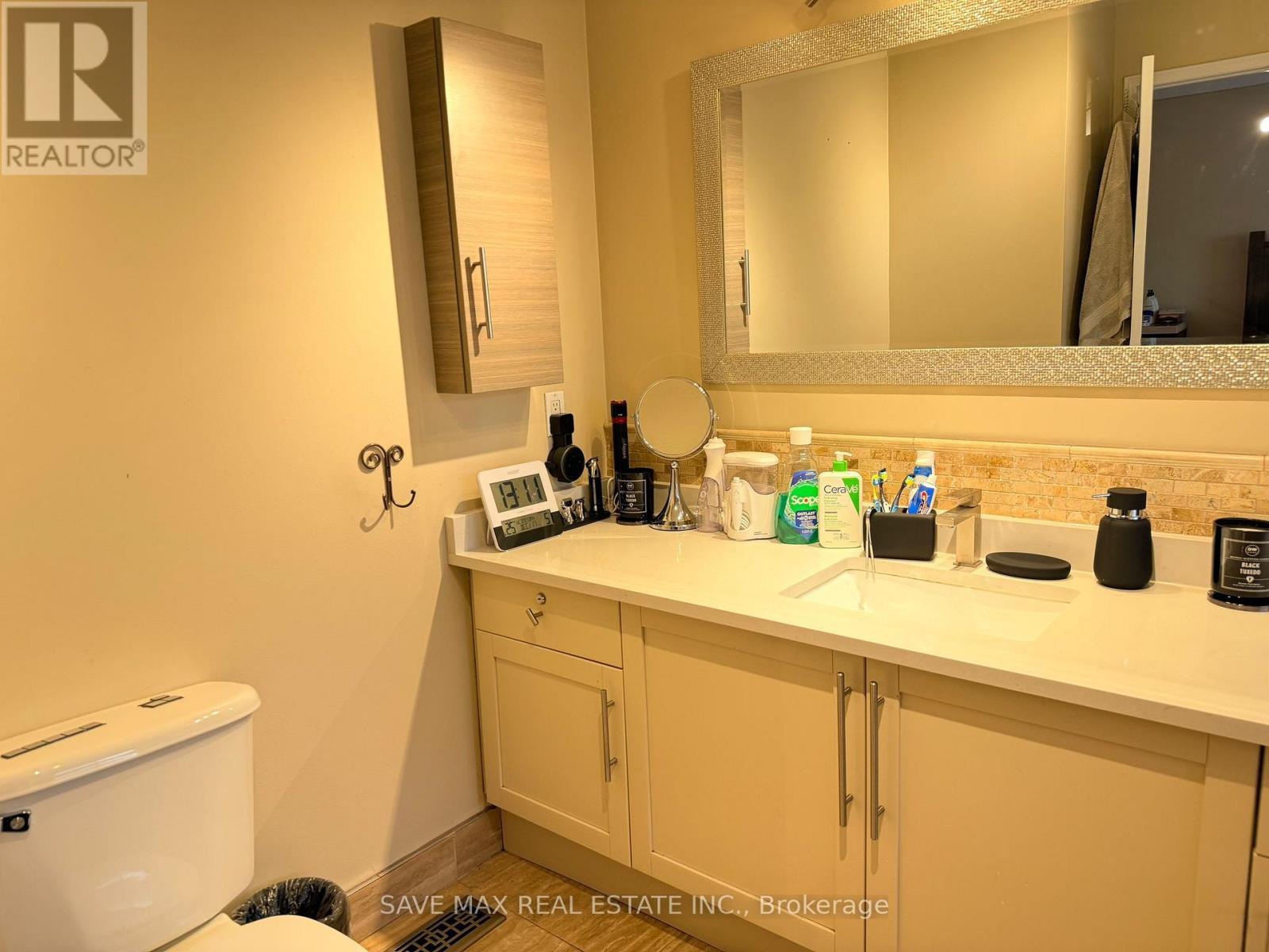 234 Waterbury Street, Caledon, ON - Indoor Photo Showing Bathroom
