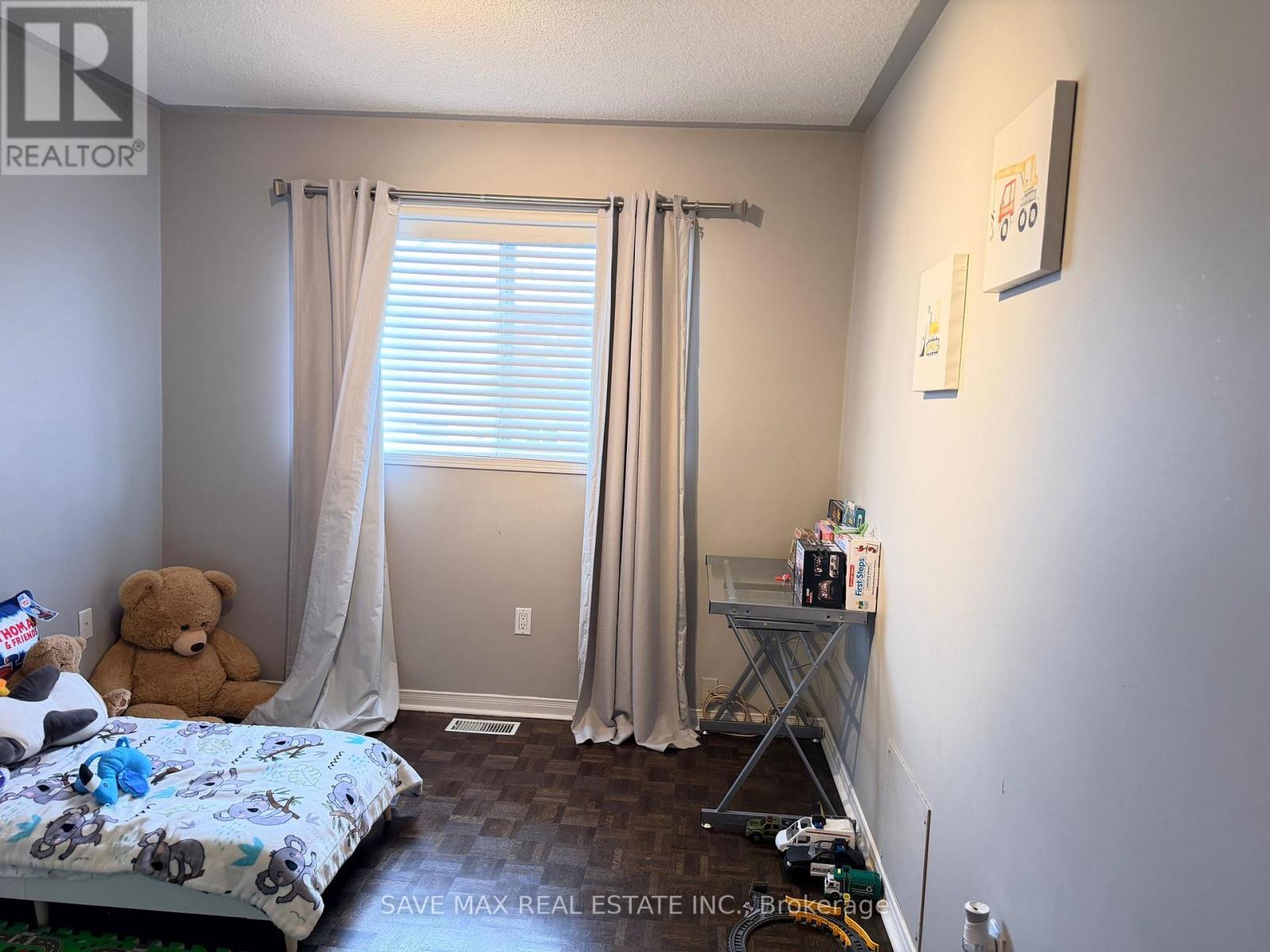 234 Waterbury Street, Caledon, ON - Indoor Photo Showing Bedroom