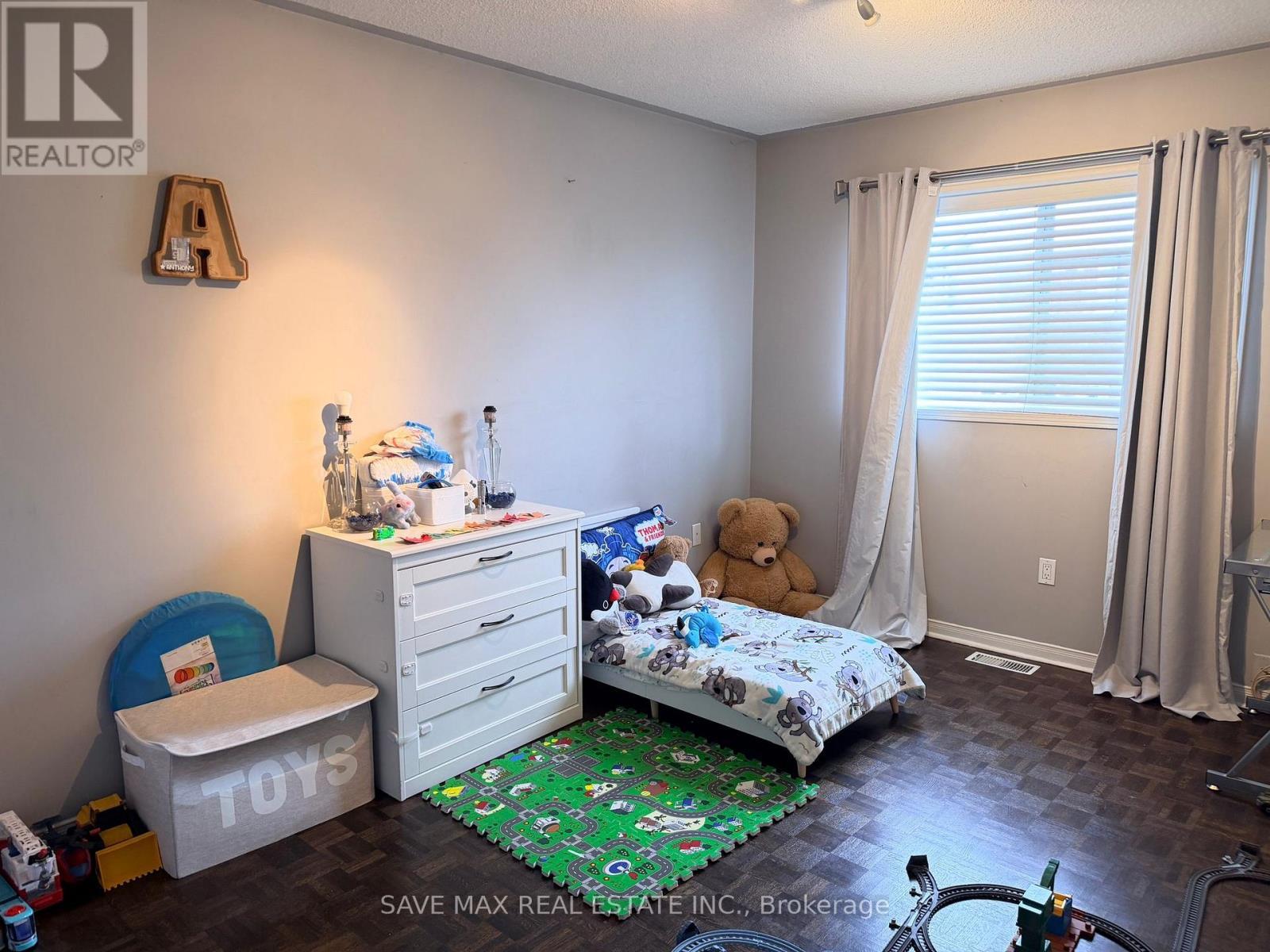 234 Waterbury Street, Caledon, ON - Indoor Photo Showing Bedroom