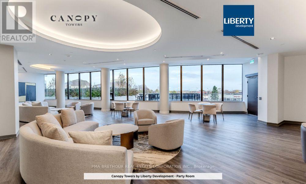 2201 - 5105 Hurontario Street, Mississauga, ON - Indoor Photo Showing Living Room