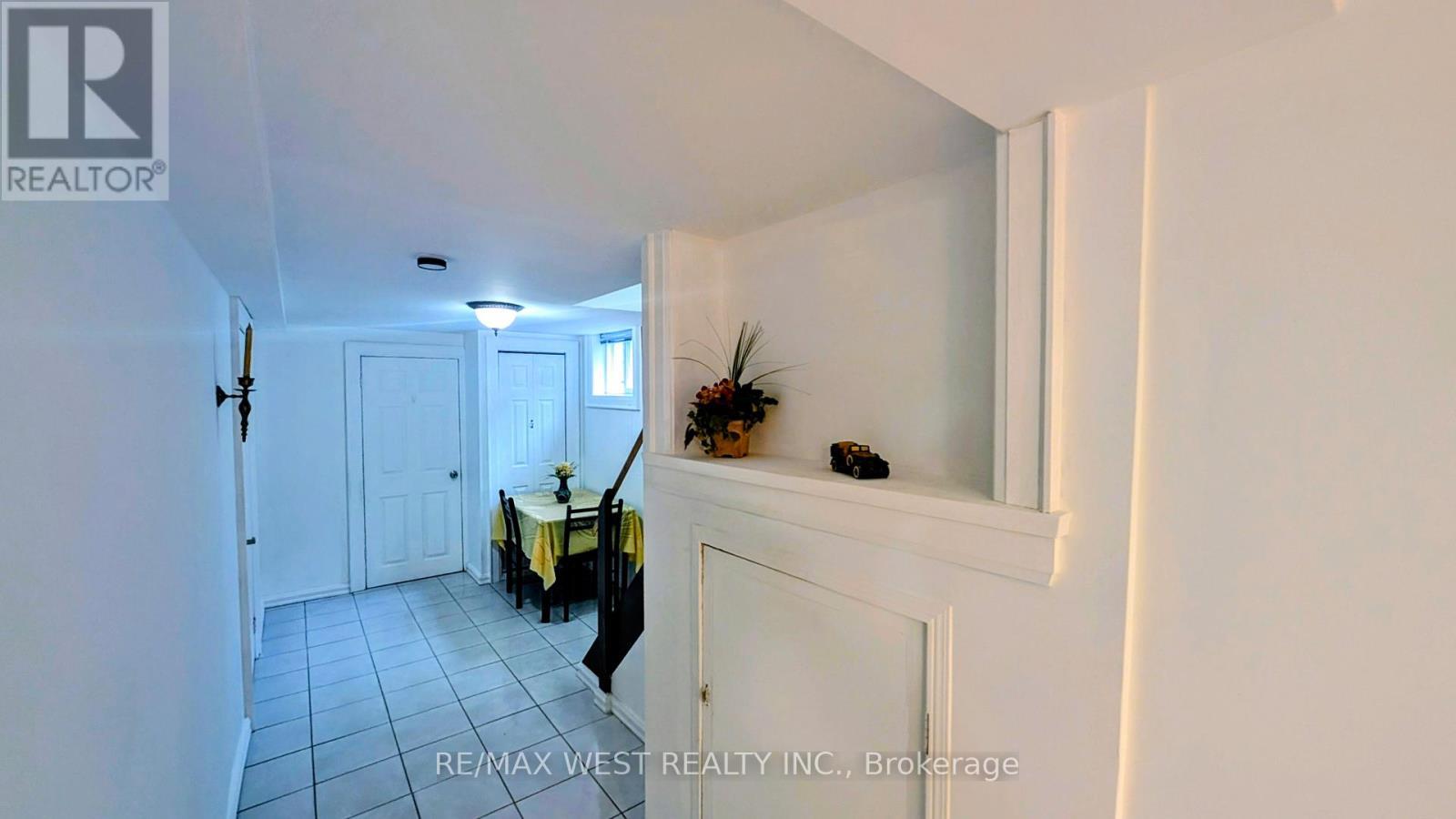 Basement - 1559 Northmount Avenue, Mississauga, ON - Photo Showing Other Room