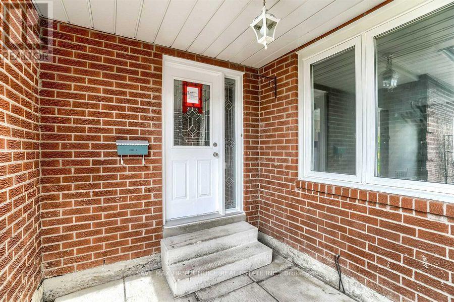 6 Wildercroft Avenue, Brampton, ON - Outdoor