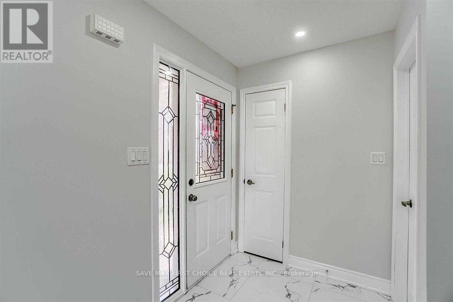 6 Wildercroft Avenue, Brampton, ON - Indoor Photo Showing Other Room