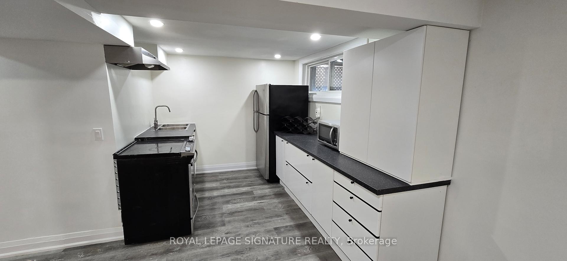 Bsmt-383 Fernleigh Circle N, Richmond Hill, ON - Indoor Photo Showing Other Room