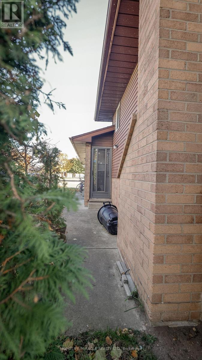 Basement - 699 Classic Drive, London East, ON - Outdoor With Exterior