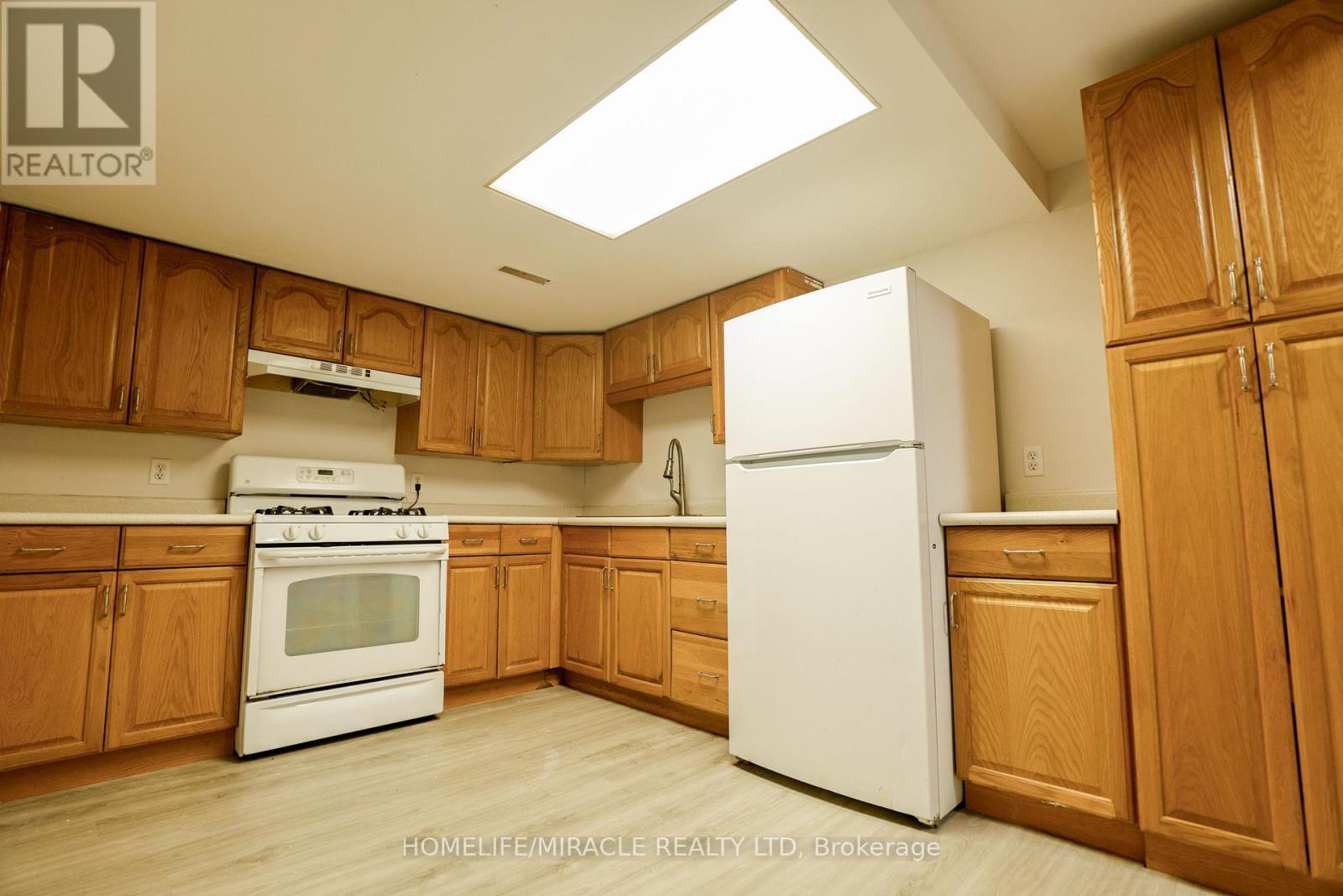 Basement - 699 Classic Drive, London East, ON - Indoor Photo Showing Kitchen