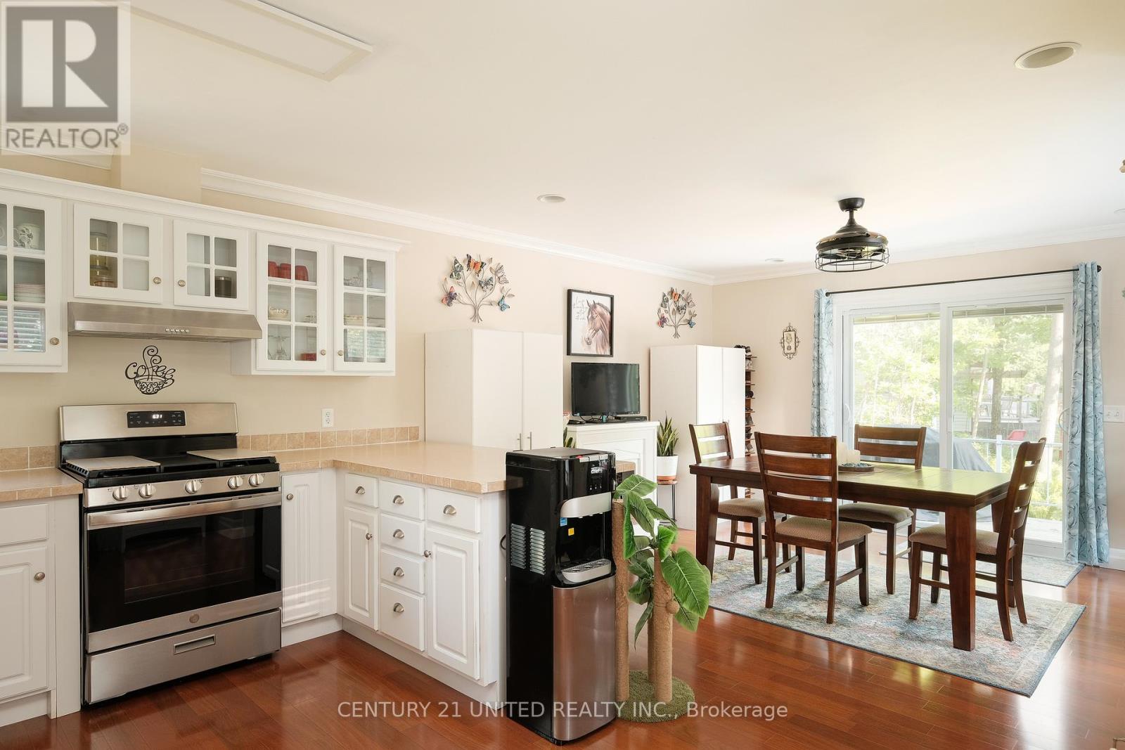 4 Rollies Bay Road E, Curve Lake First Nation 35 (Curve Lake First Nation), ON - Indoor