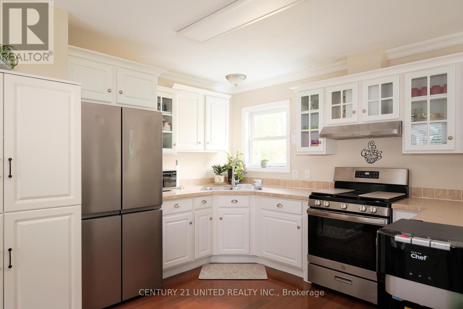 4 Rollies Bay Road E, Curve Lake First Nation 35 (Curve Lake First Nation), ON - Indoor Photo Showing Kitchen
