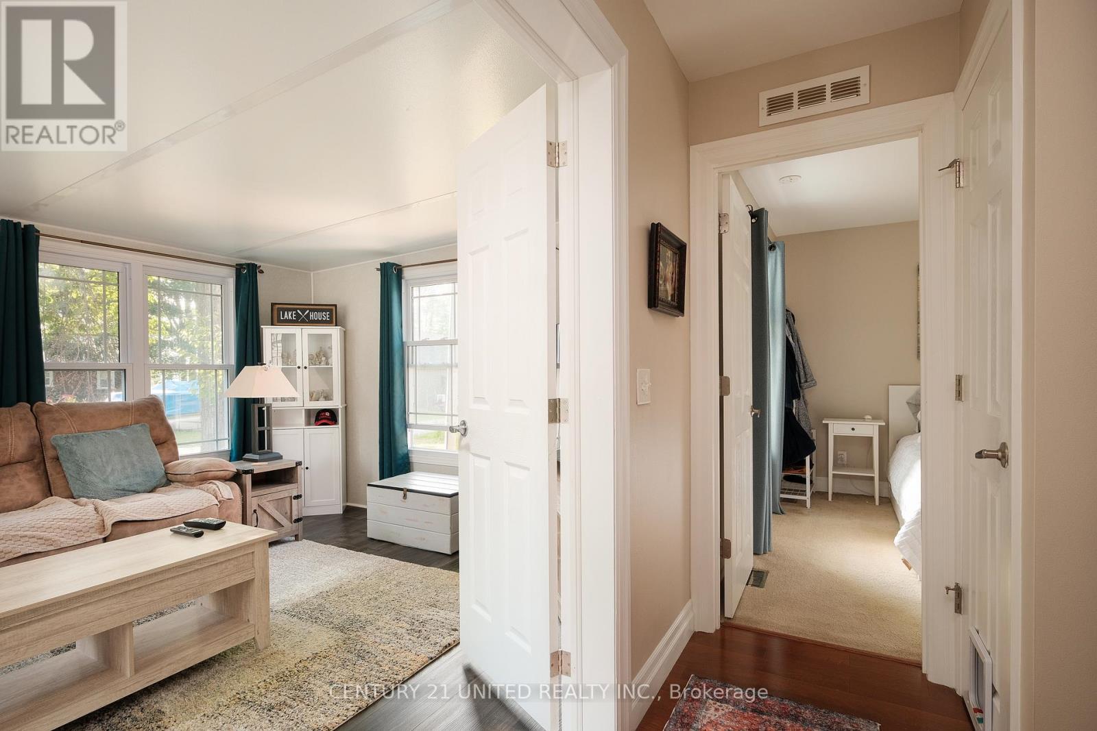 4 Rollies Bay Road E, Curve Lake First Nation 35 (Curve Lake First Nation), ON - Indoor Photo Showing Other Room