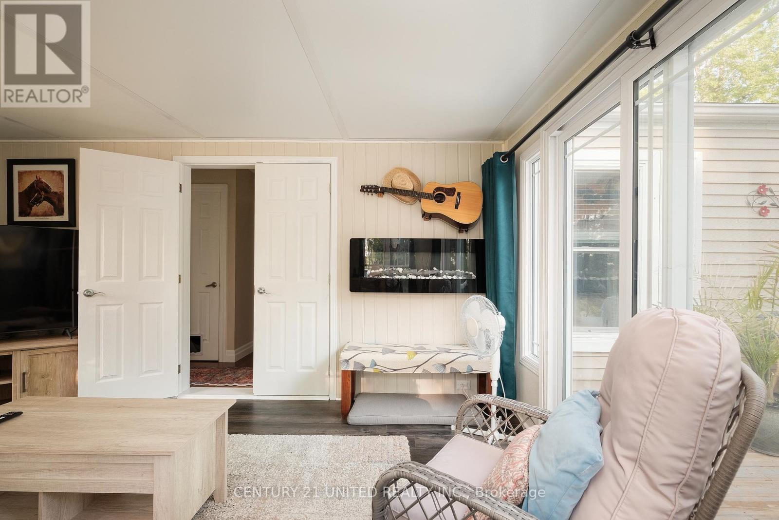 4 Rollies Bay Road E, Curve Lake First Nation 35 (Curve Lake First Nation), ON -