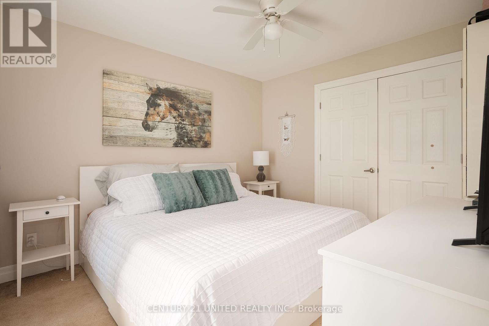 4 Rollies Bay Road E, Curve Lake First Nation 35 (Curve Lake First Nation), ON - Indoor Photo Showing Bedroom