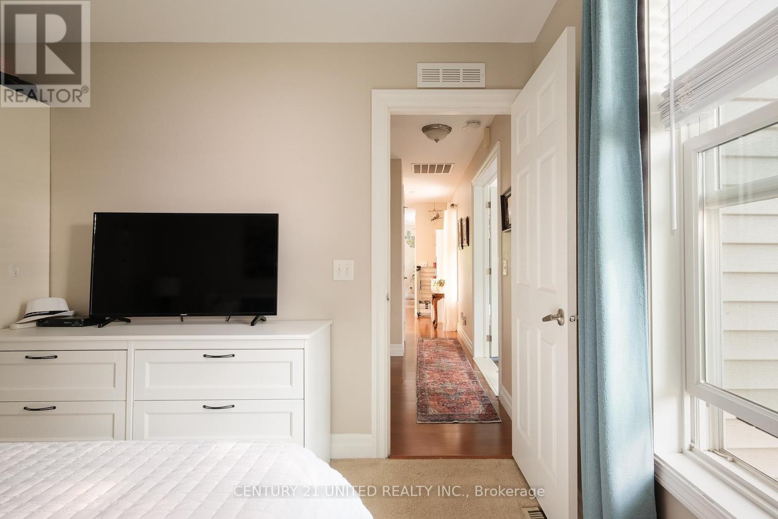 4 Rollies Bay Road E, Curve Lake First Nation 35 (Curve Lake First Nation), ON - Indoor