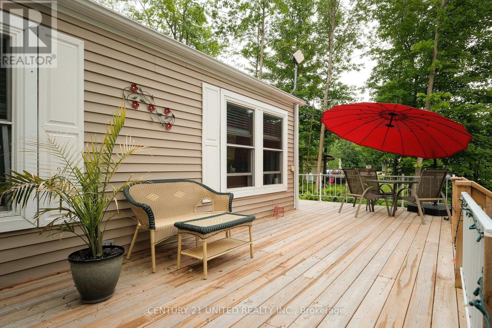 4 Rollies Bay Road E, Curve Lake First Nation 35 (Curve Lake First Nation), ON - Outdoor With Deck Patio Veranda With Exterior