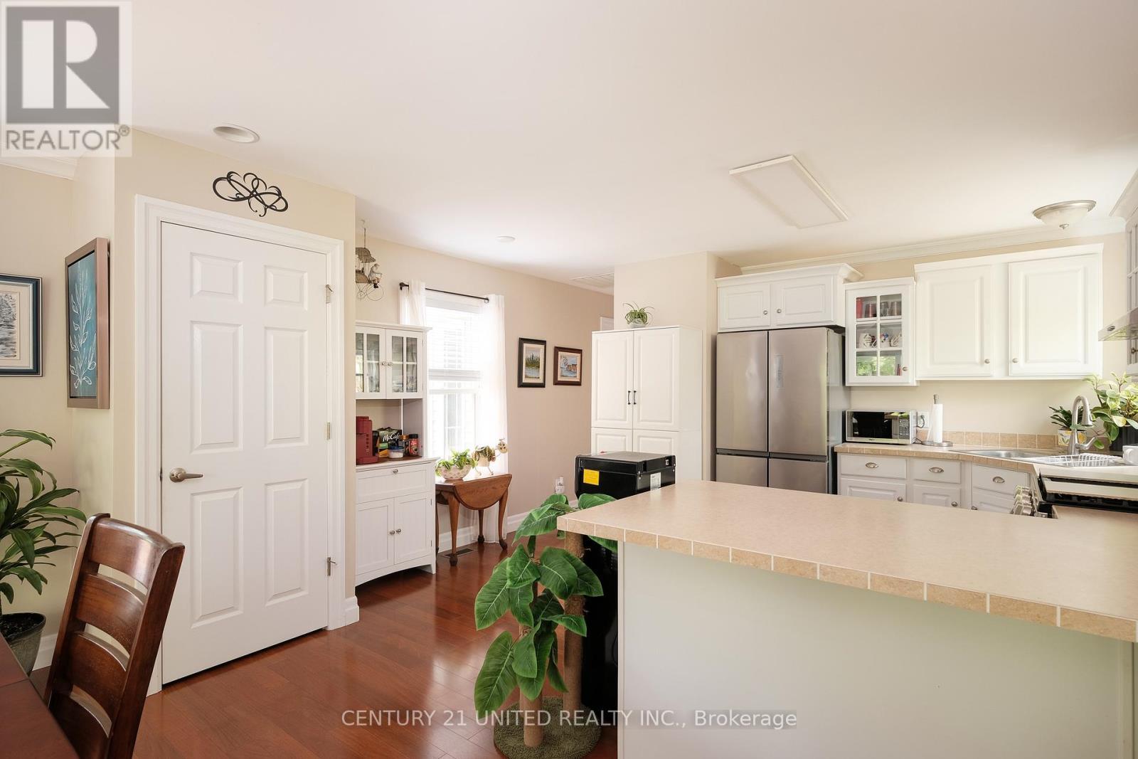 4 Rollies Bay Road E, Curve Lake First Nation 35 (Curve Lake First Nation), ON - Indoor Photo Showing Kitchen