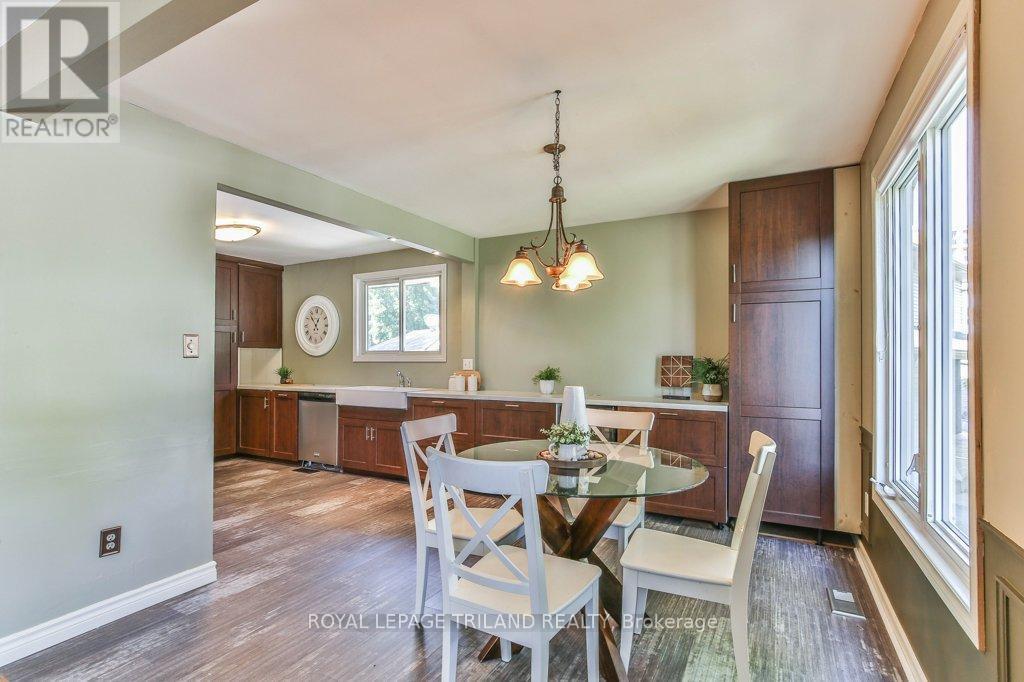 41 Fox Mill Court, London South (South N), ON - Indoor Photo Showing Dining Room