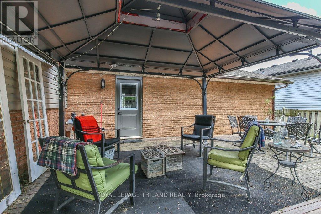 41 Fox Mill Court, London South (South N), ON - Outdoor With Deck Patio Veranda With Exterior