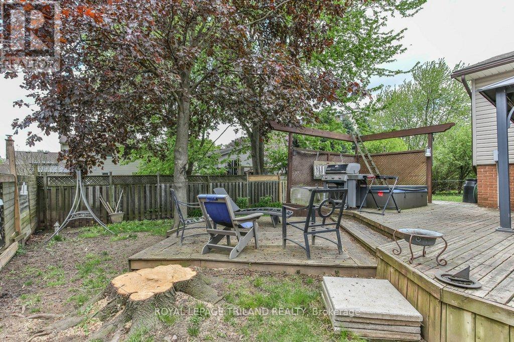 41 Fox Mill Court, London South (South N), ON - Outdoor With Deck Patio Veranda