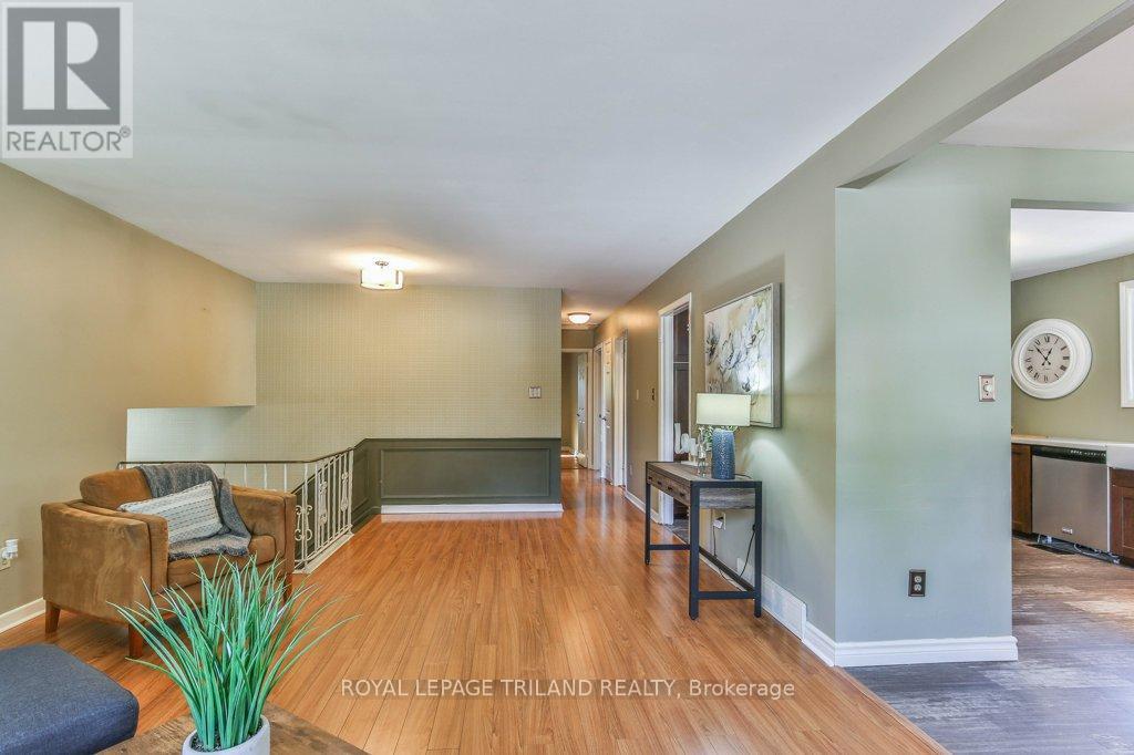 41 Fox Mill Court, London South (South N), ON - Indoor Photo Showing Other Room