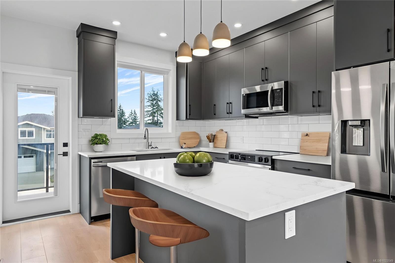 631 Eighth St, Nanaimo, BC