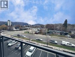 View Knox Mountain -