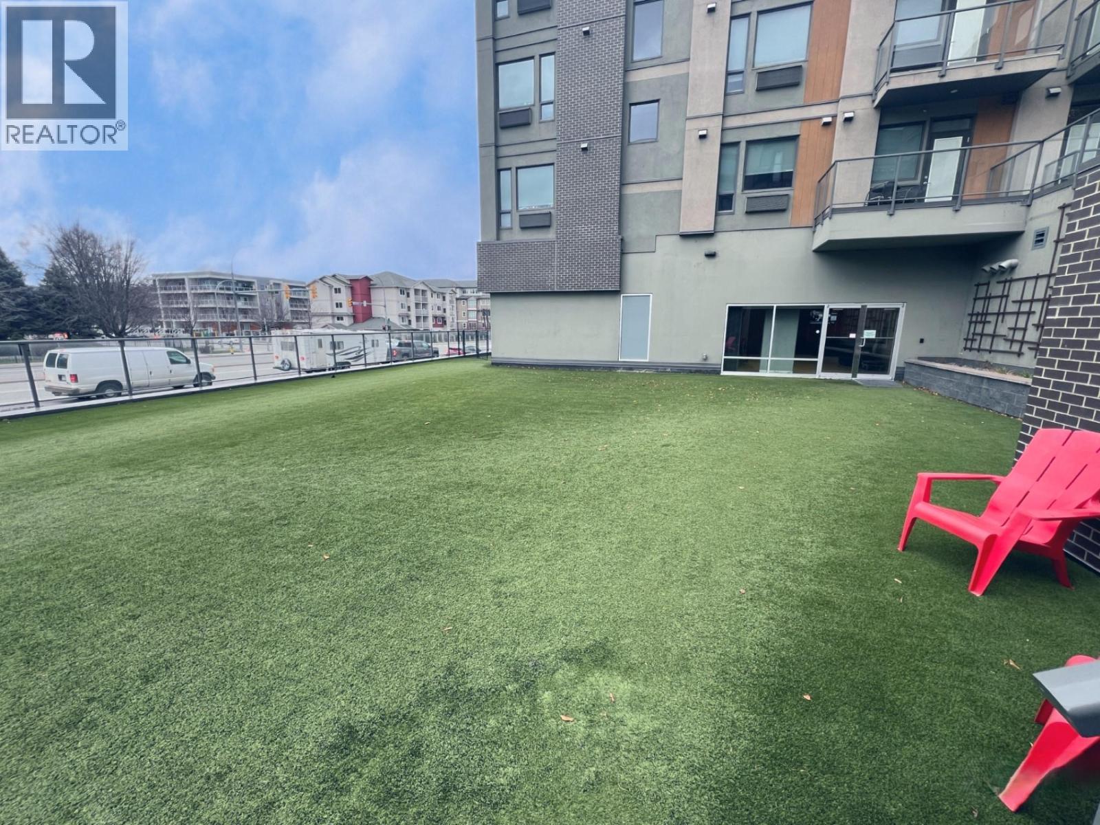 Artificial Turf - 925 Leon Avenue Unit# 407, Kelowna, BC - Outdoor With Balcony