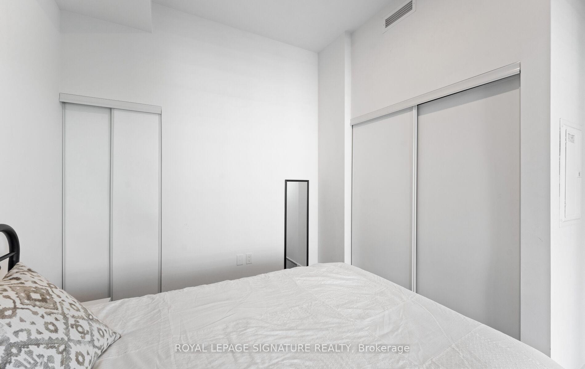 408-1 Cardiff Road, Toronto, ON - Indoor Photo Showing Bedroom