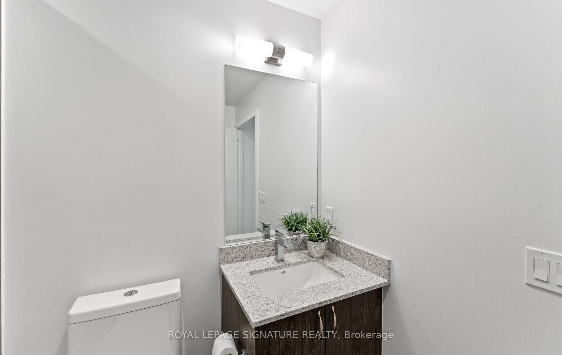408-1 Cardiff Road, Toronto, ON - Indoor Photo Showing Bathroom