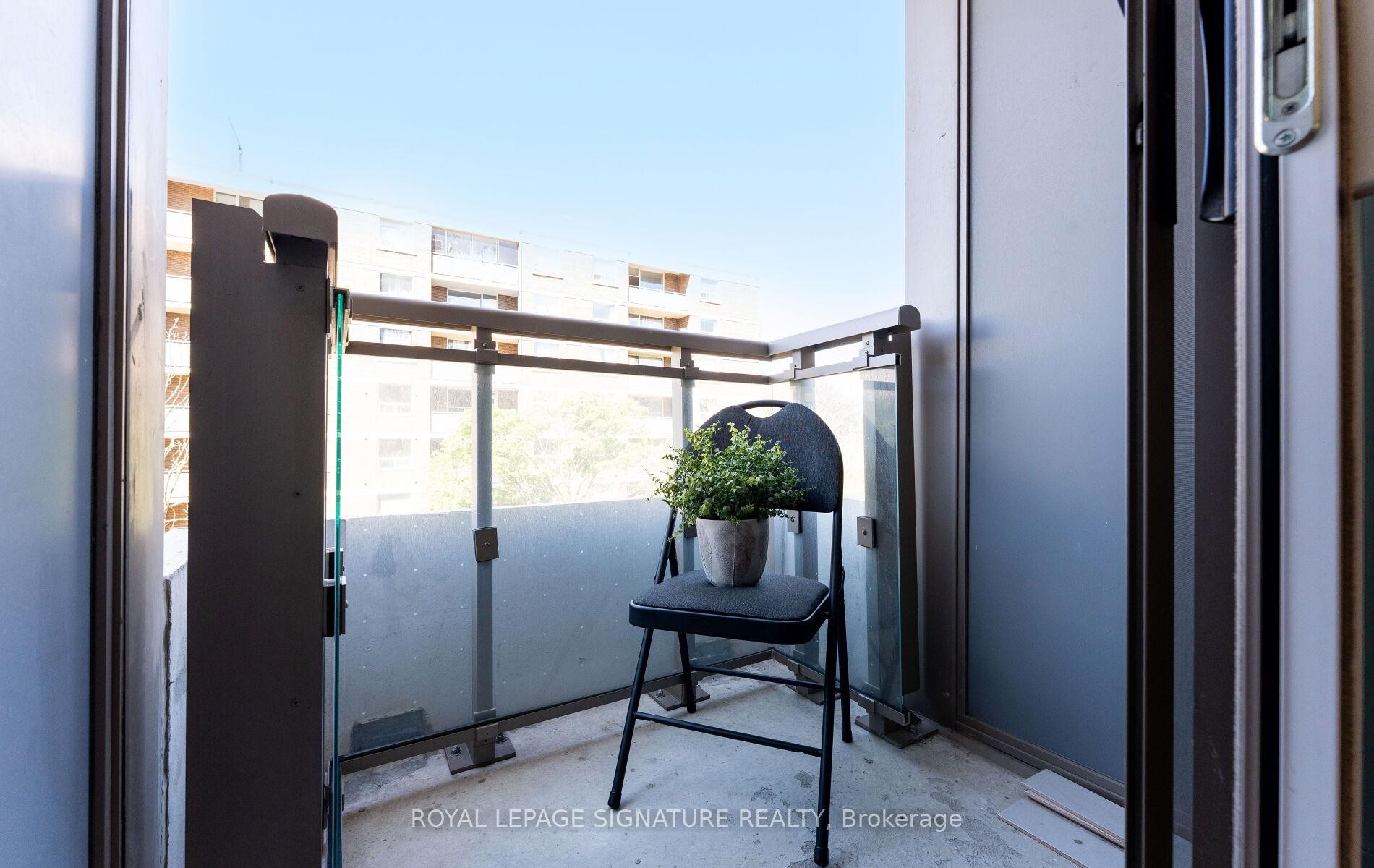 408-1 Cardiff Road, Toronto, ON - Indoor Photo Showing Other Room