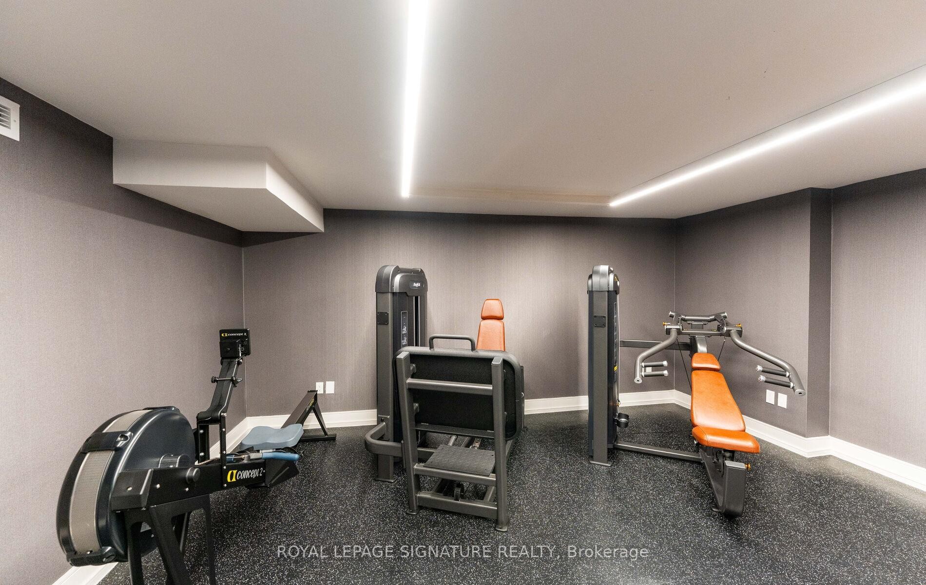 408-1 Cardiff Road, Toronto, ON - Indoor Photo Showing Gym Room