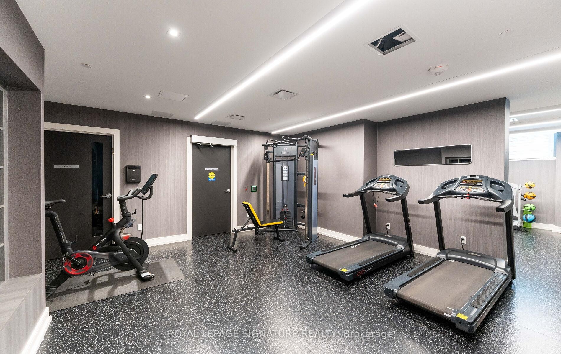 408-1 Cardiff Road, Toronto, ON - Indoor Photo Showing Gym Room