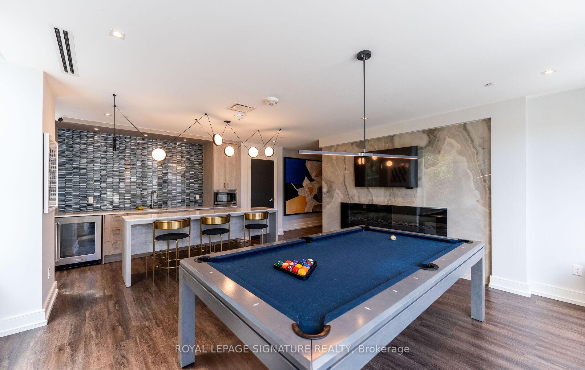 408-1 Cardiff Road, Toronto, ON - Indoor Photo Showing Other Room