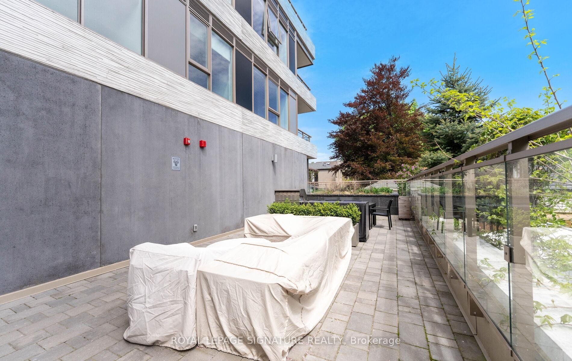 408-1 Cardiff Road, Toronto, ON - Outdoor With Exterior