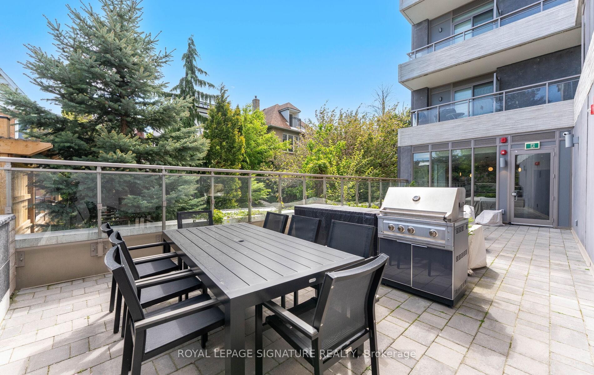 408-1 Cardiff Road, Toronto, ON - Outdoor