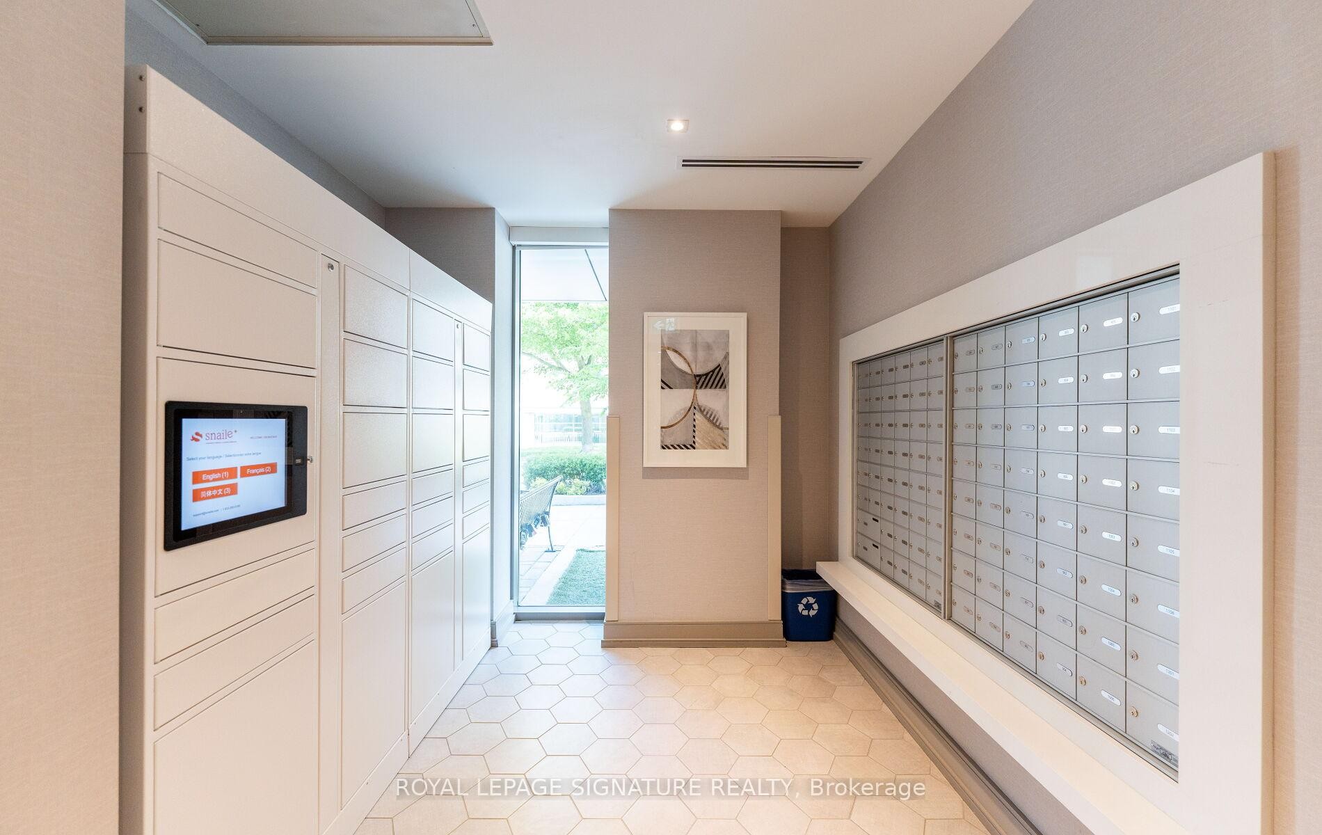 408-1 Cardiff Road, Toronto, ON - Indoor Photo Showing Other Room