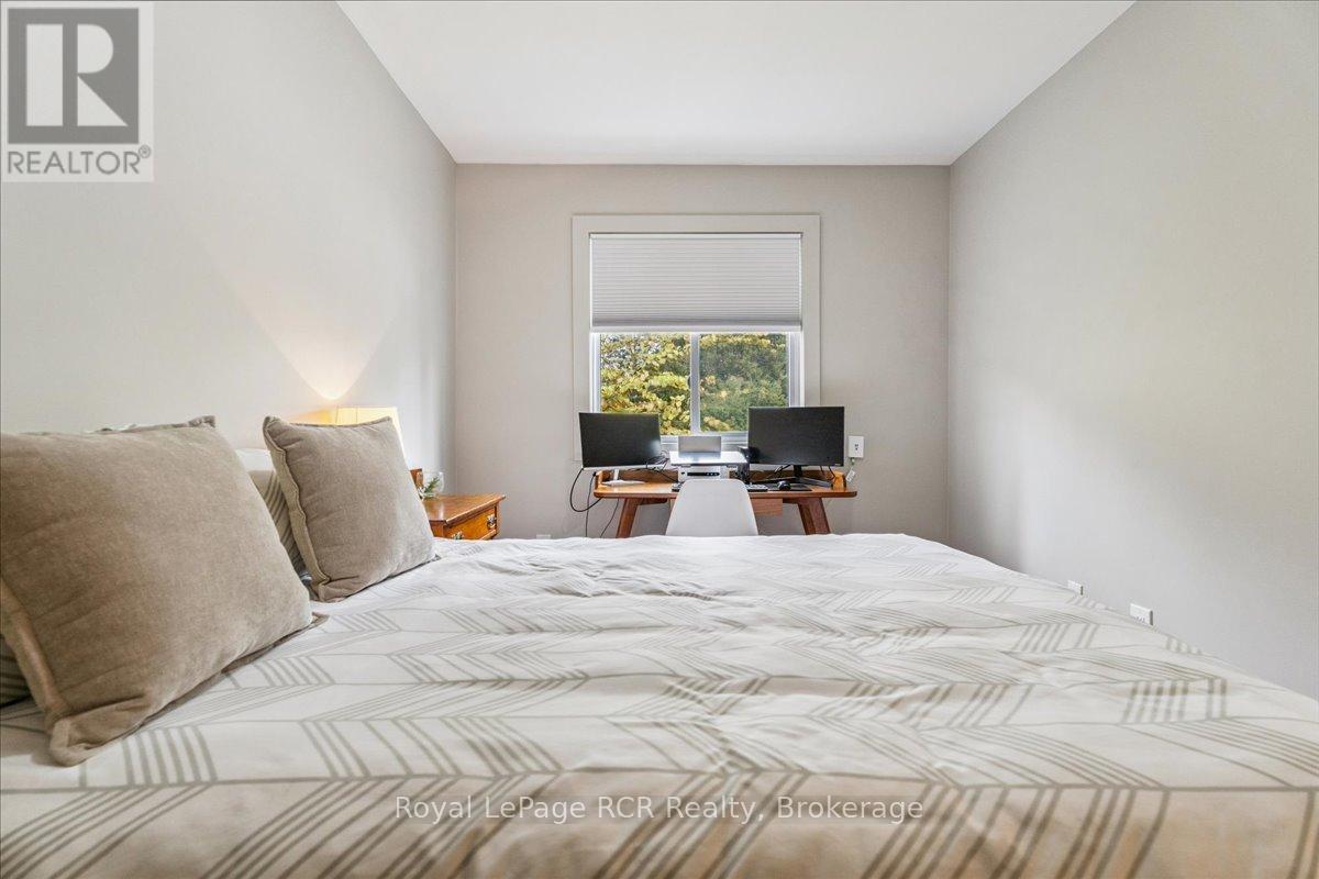 17 - 15 Dawson Drive, Collingwood, ON - Indoor Photo Showing Bedroom