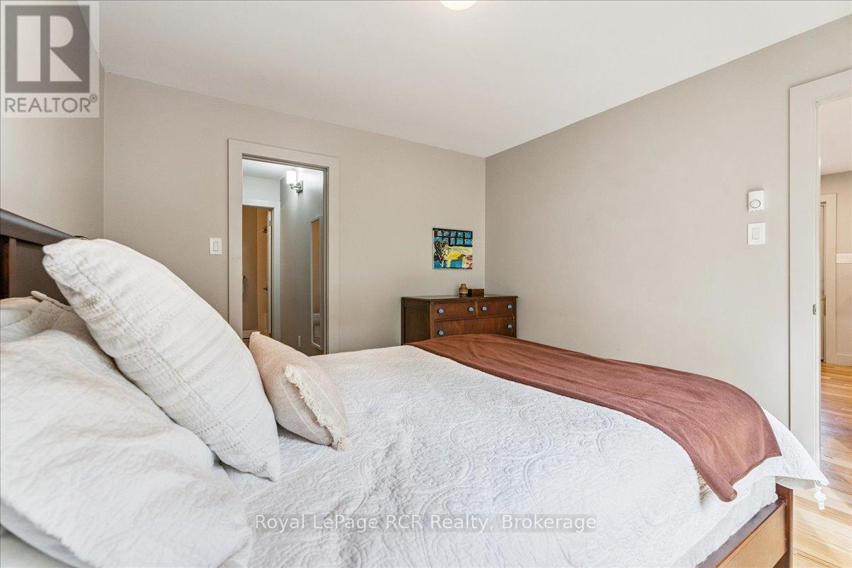 17 - 15 Dawson Drive, Collingwood, ON - Indoor Photo Showing Bedroom