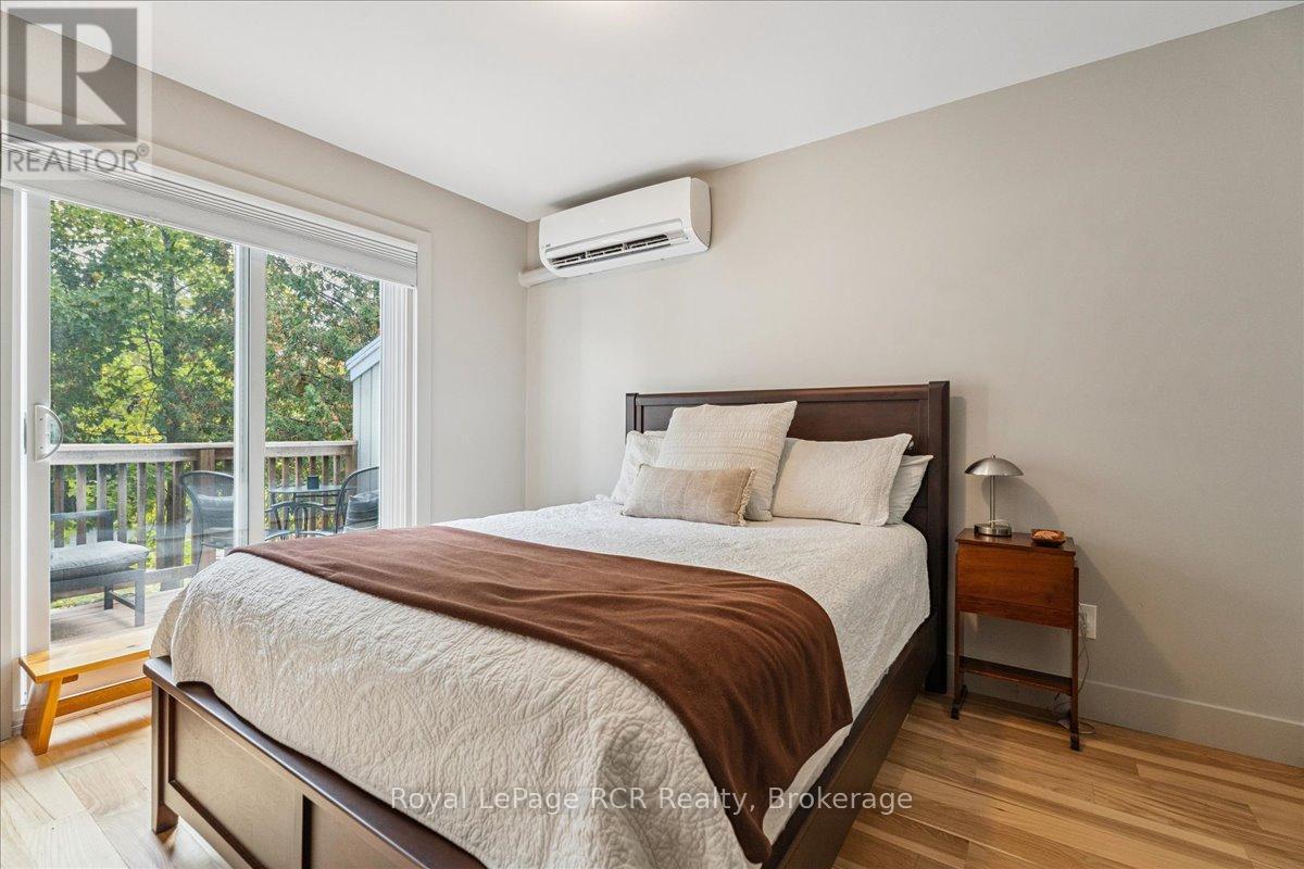 17 - 15 Dawson Drive, Collingwood, ON - Indoor Photo Showing Bedroom